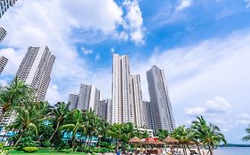 Seafront Country Garden Danga Bay By Lions Bay